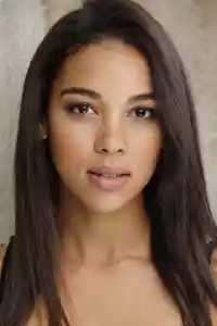 Photo de Alexandra Shipp