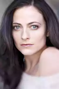 Photo de Lara Pulver