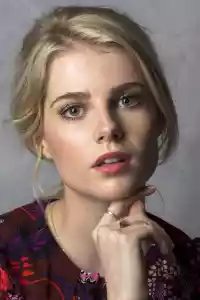 Photo de Lucy Boynton