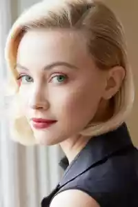 Photo de Sarah Gadon