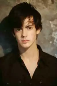 Photo de Skandar Keynes